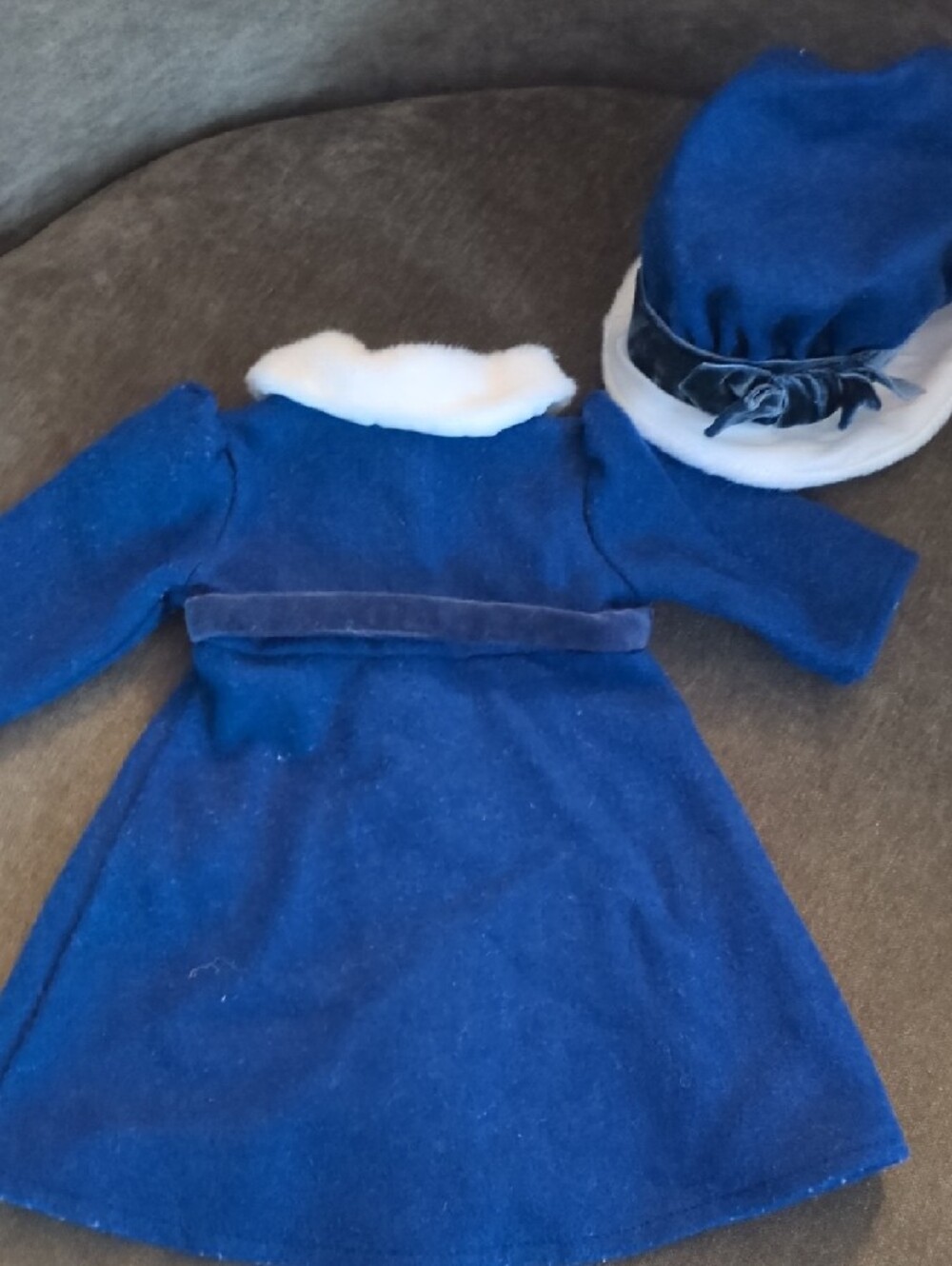 American Girl Doll Caroline Coat and Hat Set - Picture 4 of 4